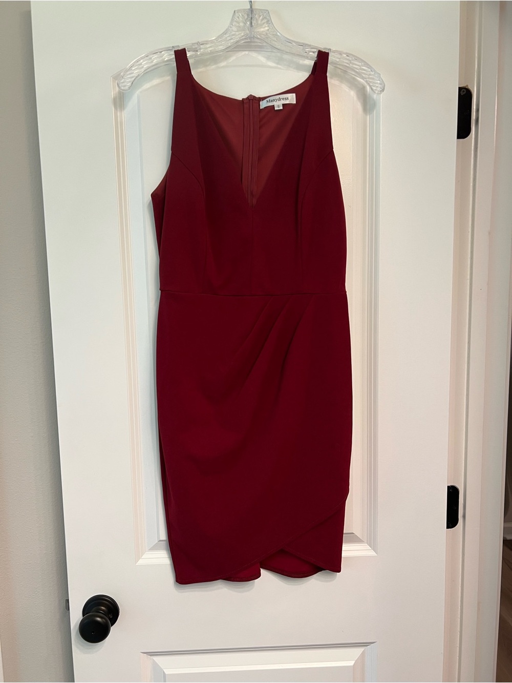 Mingdress Sleeveless V-Neck Tulip Hem Midi Dress in Burgundy